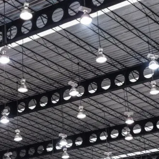 Milyen legyen a világítás az irodában? Szabványok és tippek