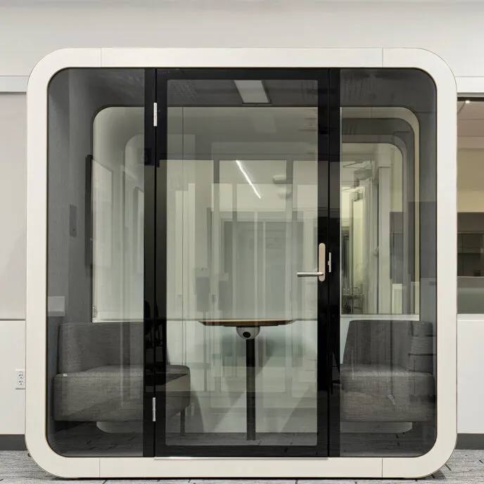 Akusztika az irodában – hogyan teremthető akusztikai kényelem egy bérelt helyiségben?